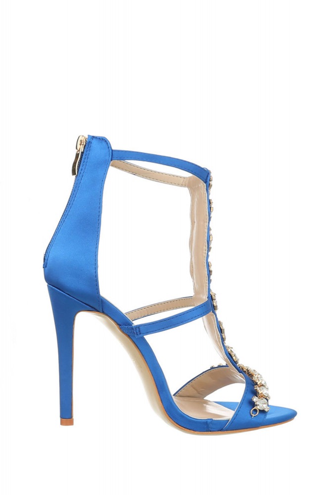 Sandali s kristalno dekoracijo