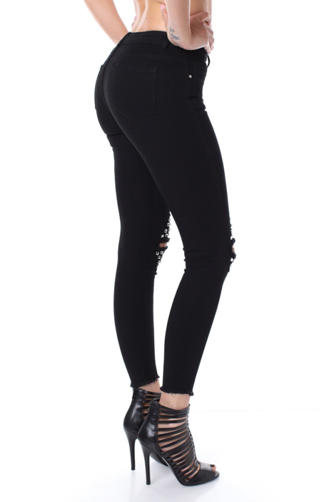 Mid Rise Skinny Jeans With Ripped Knee And Studs