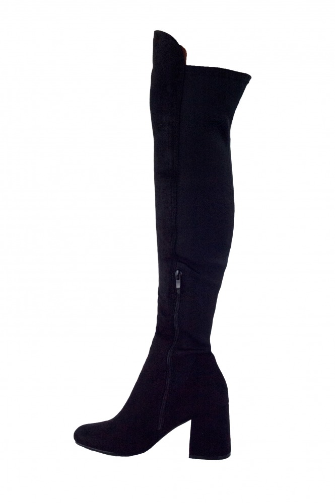 Overknee-Stiefel mit elastischem Hinterteil